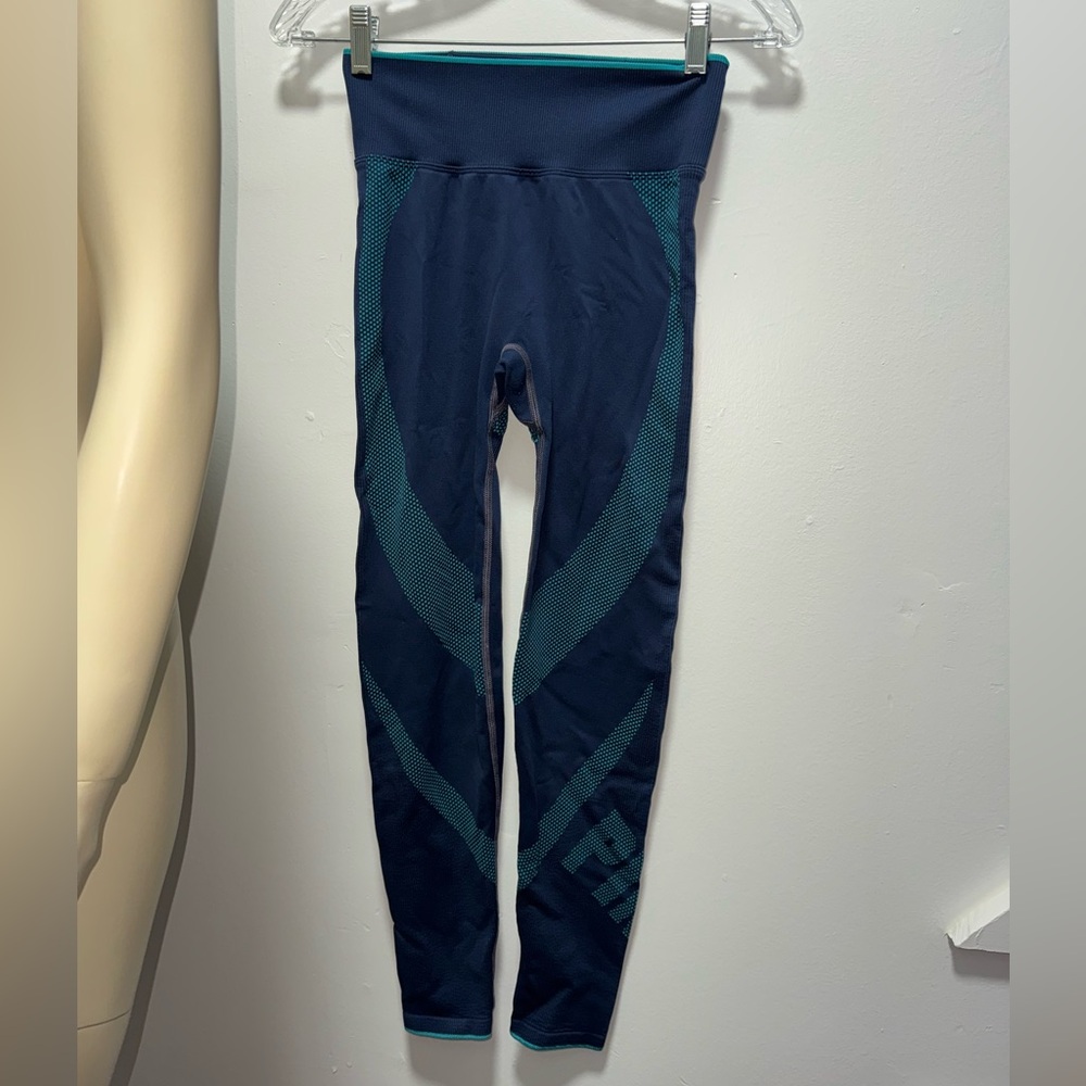 PINK active seamless leggings  blue and teal size small Victoria secret